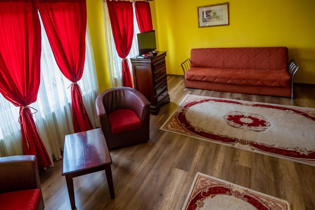 Noroc Si Fericire Otel Târgu-Mureş Dış mekan fotoğraf